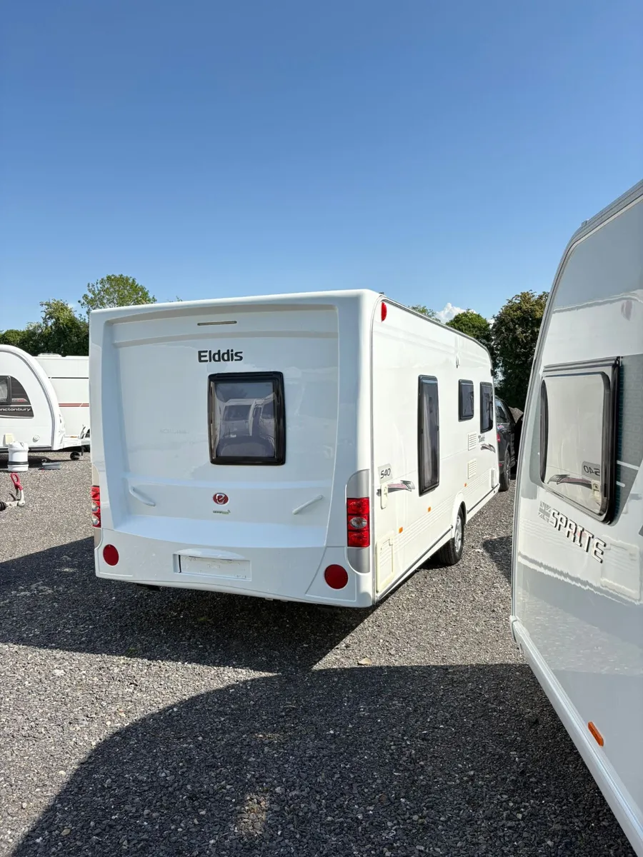 Elddis Avante 4 Berth Fixed Bed Caravan For Sale - Image 3
