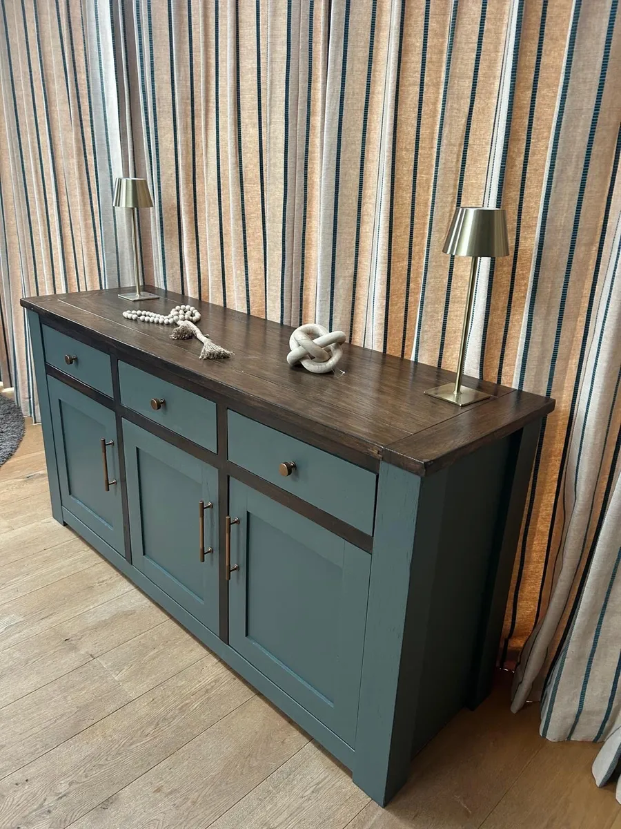 Solid oak Sideboard - Image 1