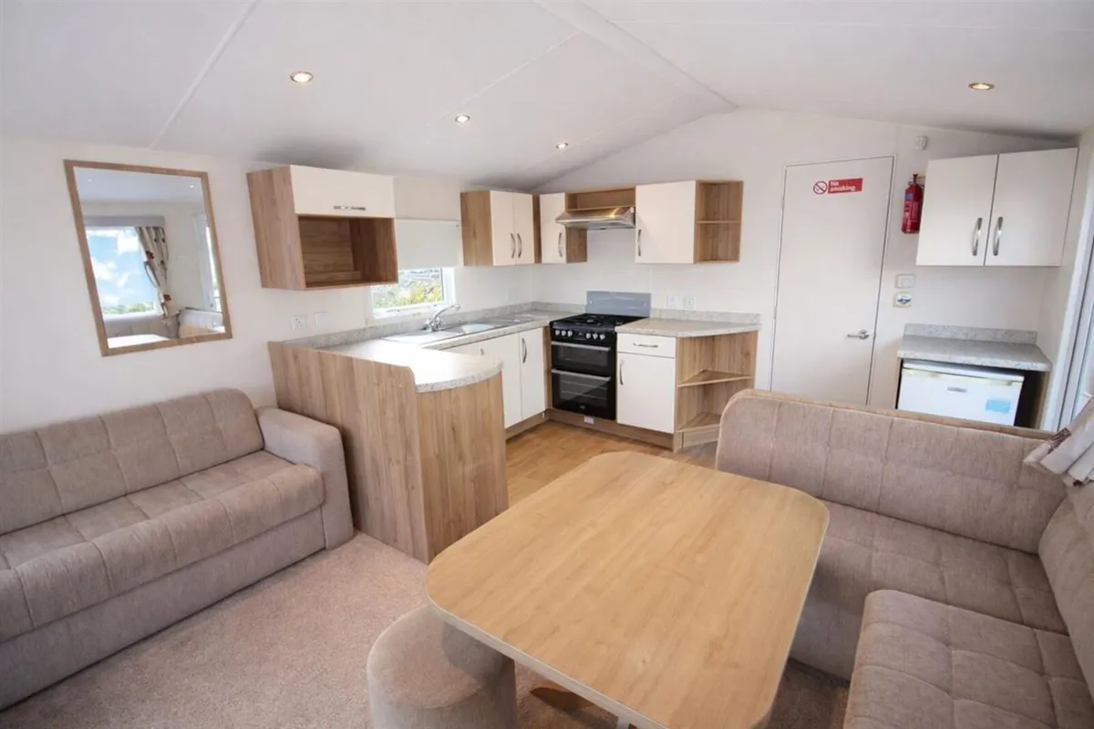 Mobile Home - Image 3