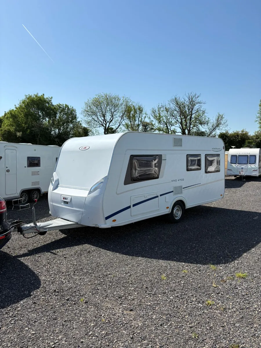 2022 LMC Munster 4 Berth Fixed Bed Caravan - Image 2