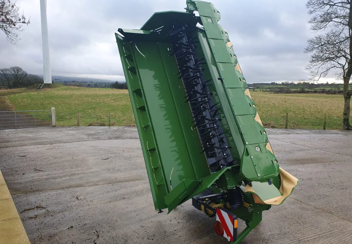 New Krone mower 321 cv available - Image 3