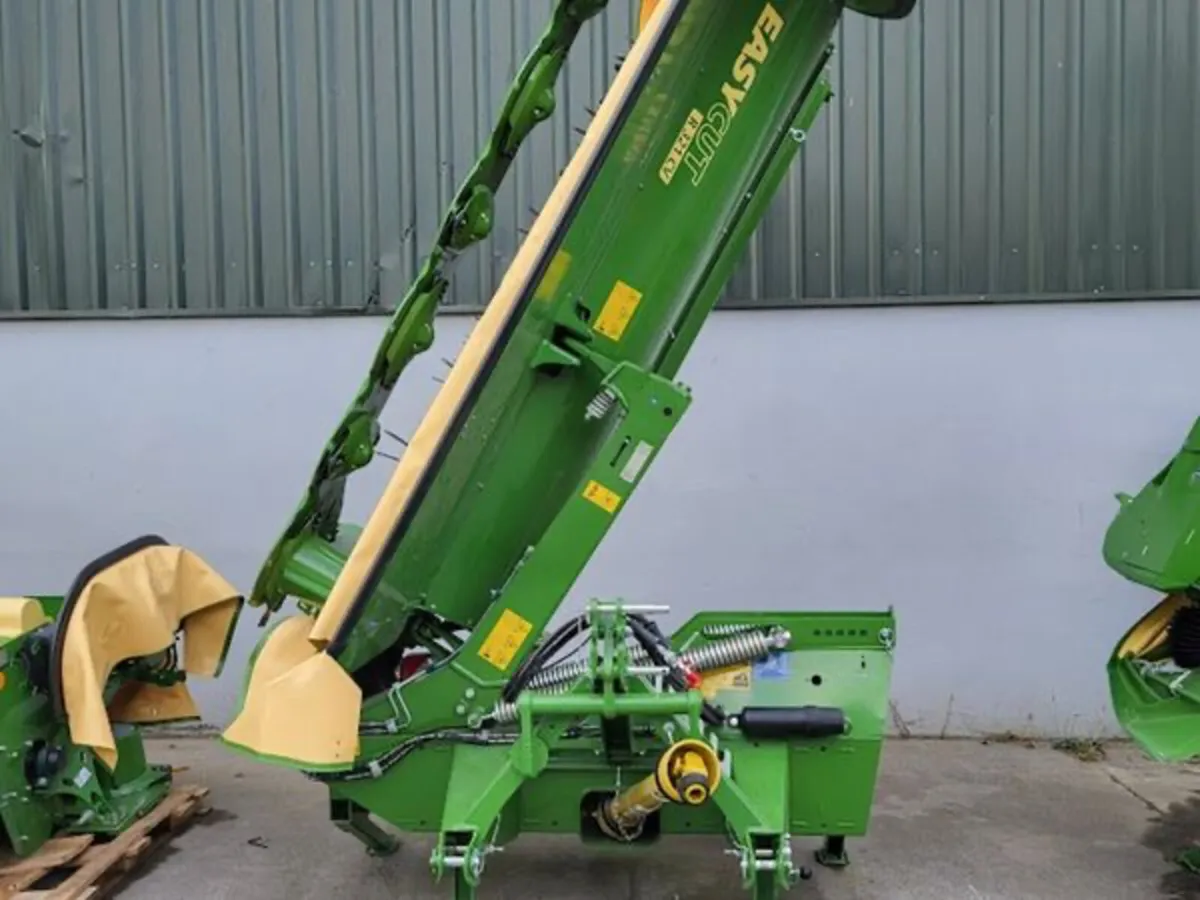 New Krone mower 321 cv available - Image 2