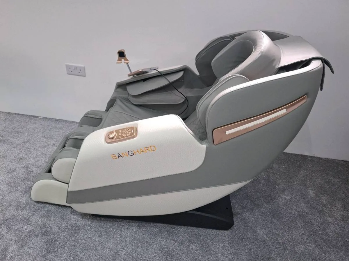 Massage Chair Mid-year stock clearance - Image 2