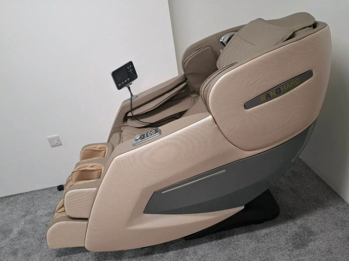 Massage Chair Mid-year stock clearance - Image 3