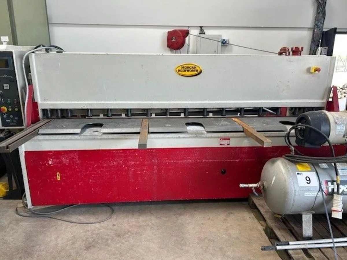MORGAN RUSHWORTH GUILLOTINE - Image 1