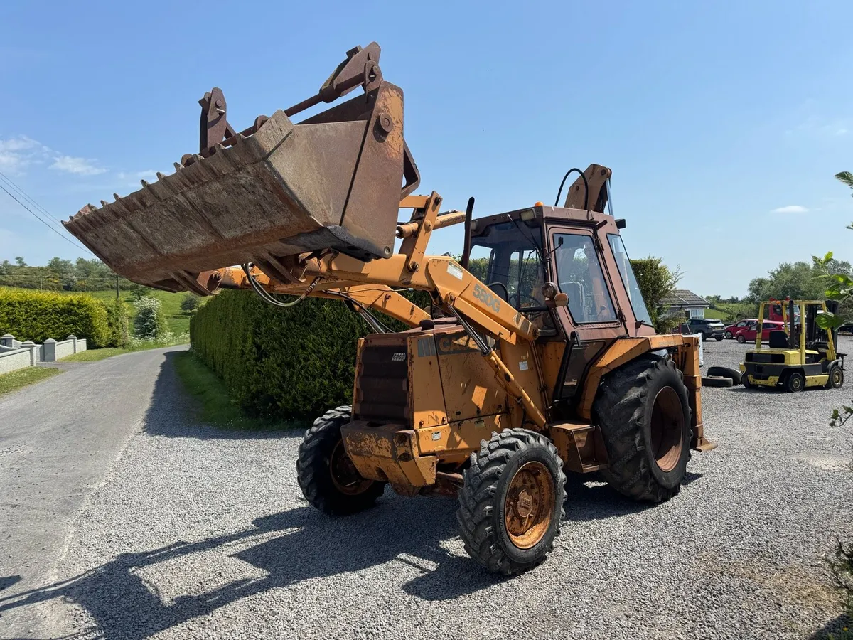 Case 580g digger - Image 1