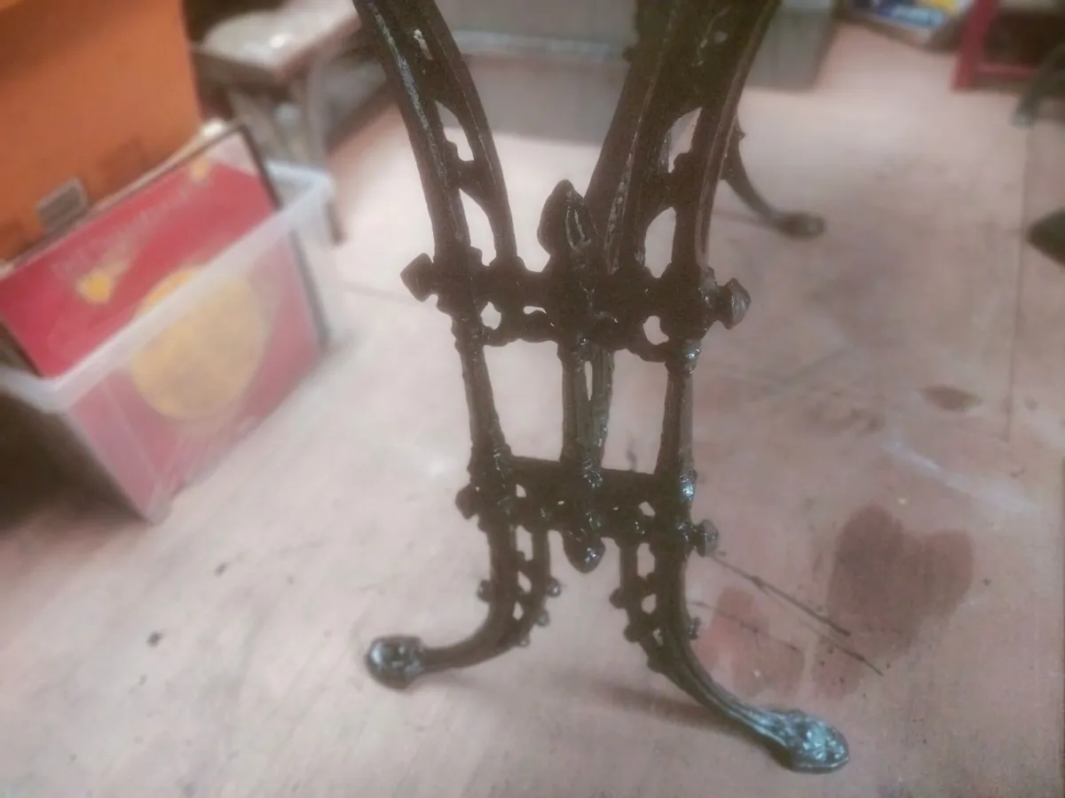 Garden Patio Table - Image 1