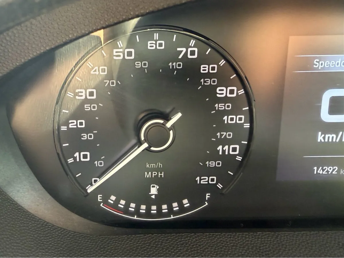 2023 LOW MILEAGE DETHLEFFS RHD CAMPER - Image 2