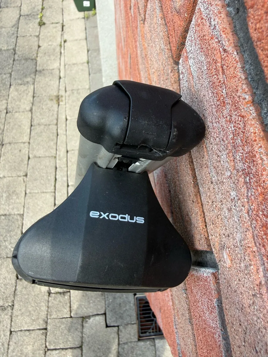 Roof bars - Image 1