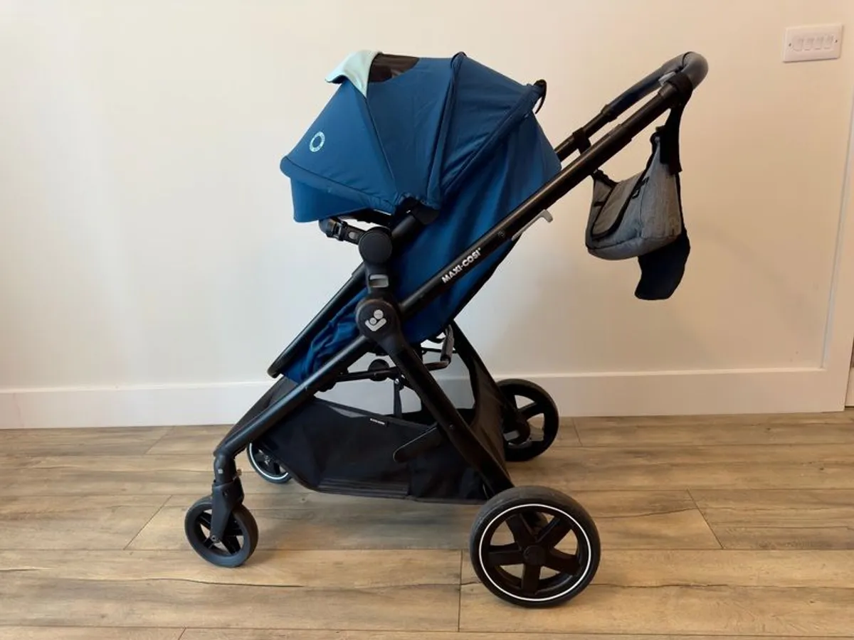 Maxi-Cosi 3-in-1 Travel System / Pram - Image 4