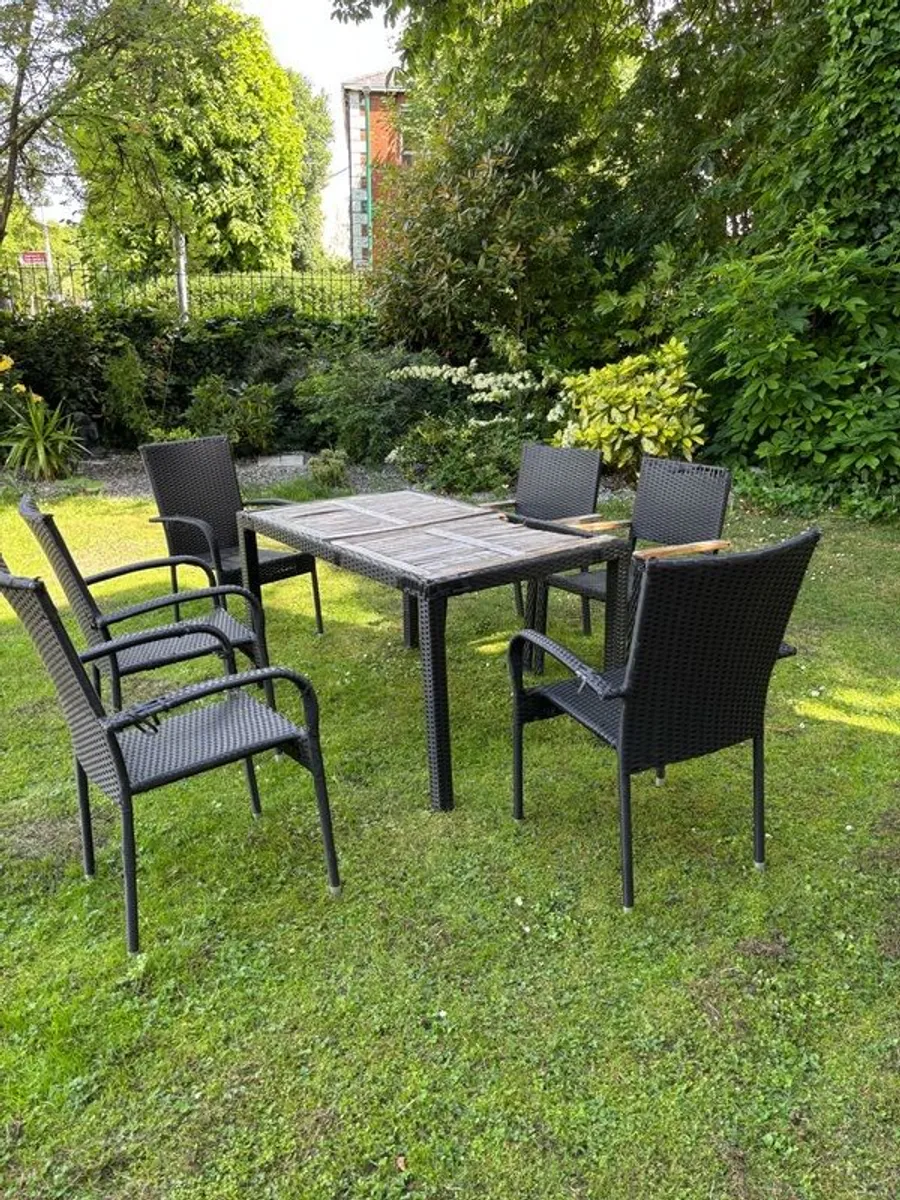 Free garden tables and chairs - Image 2