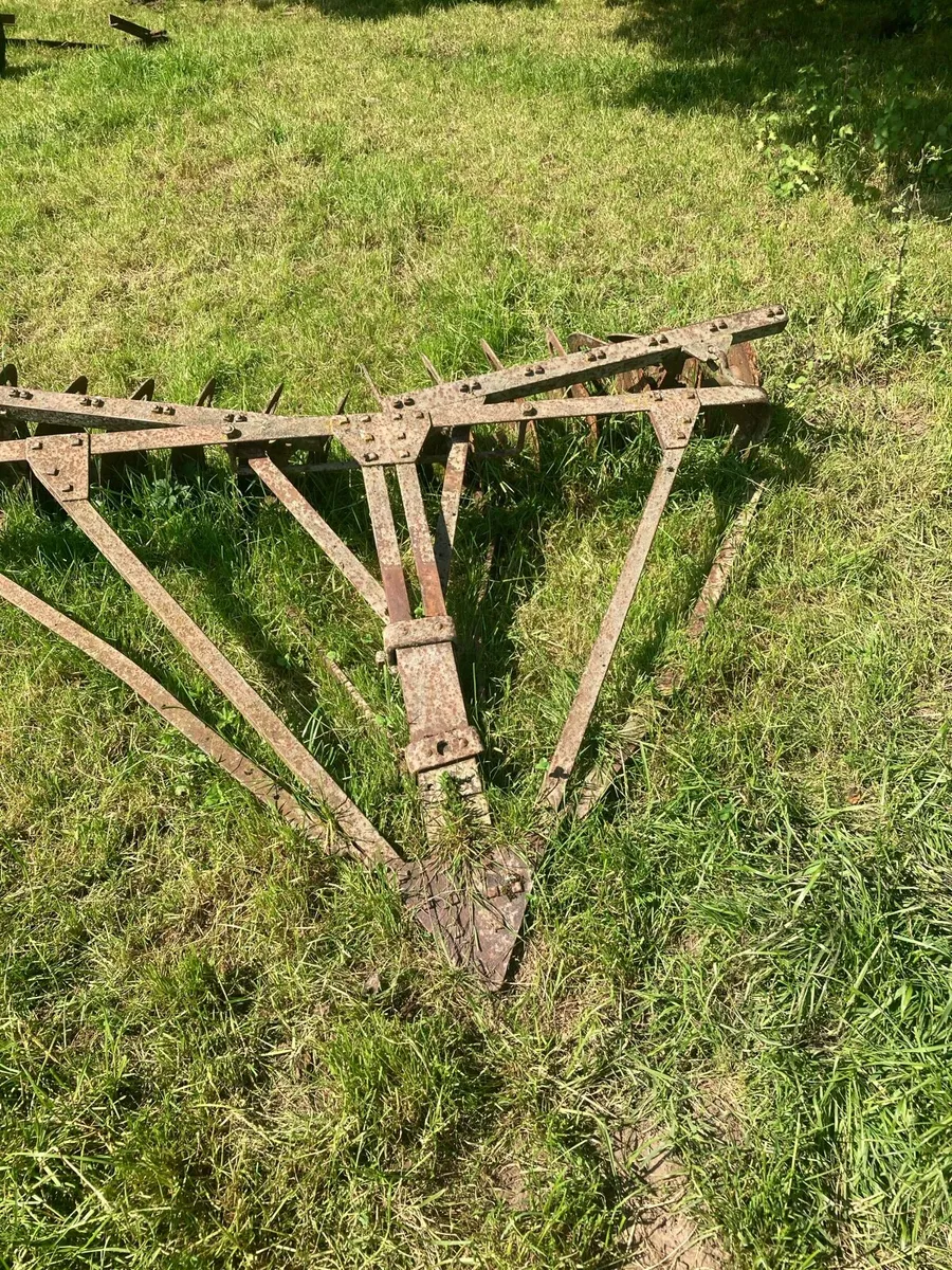 Vintage farm machinery - Image 1