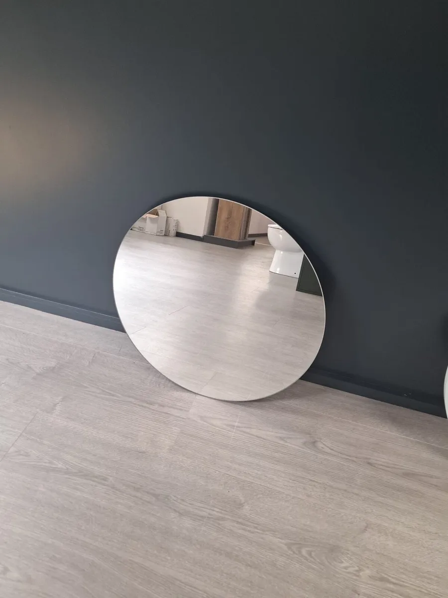 Bathroom furniture - Image 2