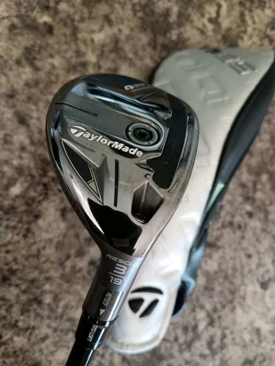 Taylormade Qi35 3 Hybrid. Immaculate. - Image 1
