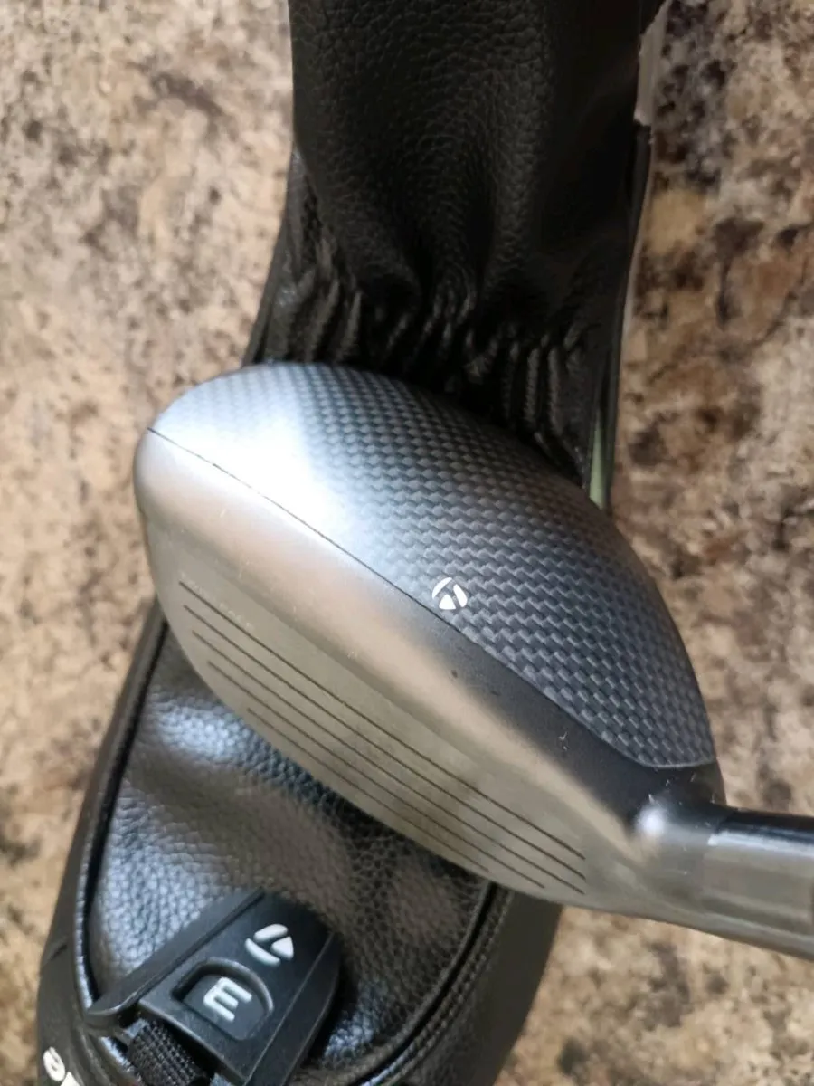 Taylormade Qi35 3 Hybrid. Immaculate. - Image 4