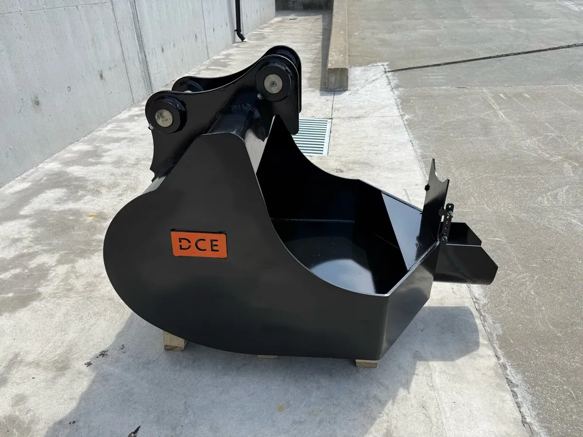 New DCE 13 ton concrete pouring bucket - Image 4
