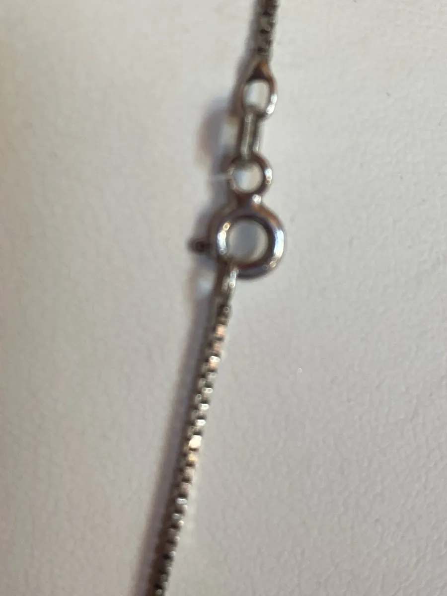 Sterling Silver pearl pendant and box chain - Image 4