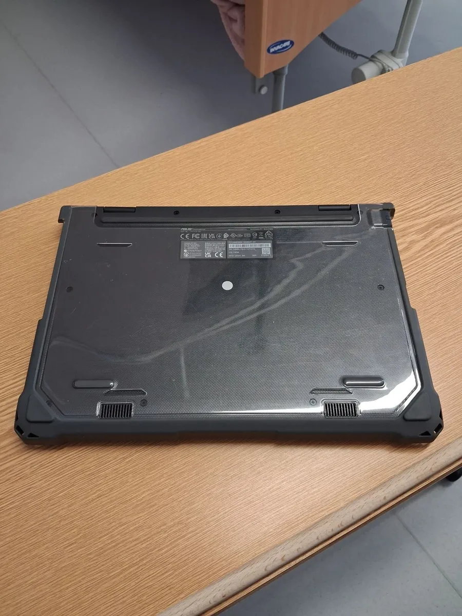 Lap top / chrome book - Image 3