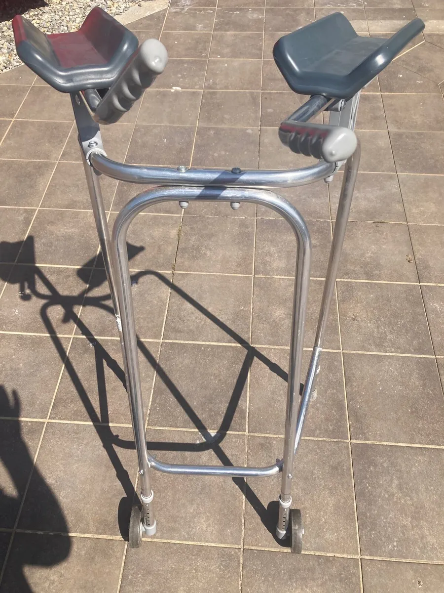 Arm  Walking Aid - Image 2