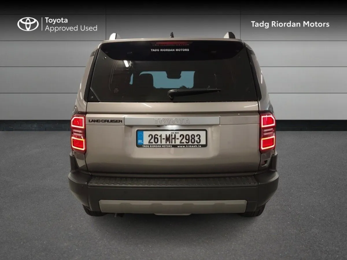 Toyota Land Cruiser LWB COMM A/T - Image 4
