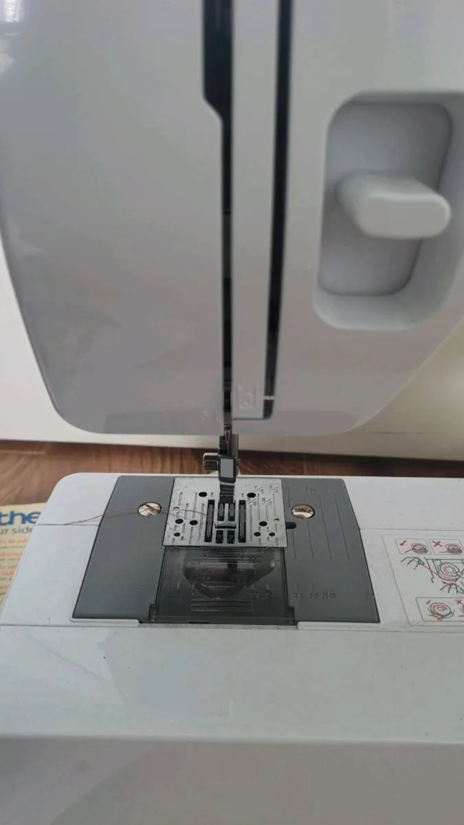 Sewing machine Wexford - Image 3