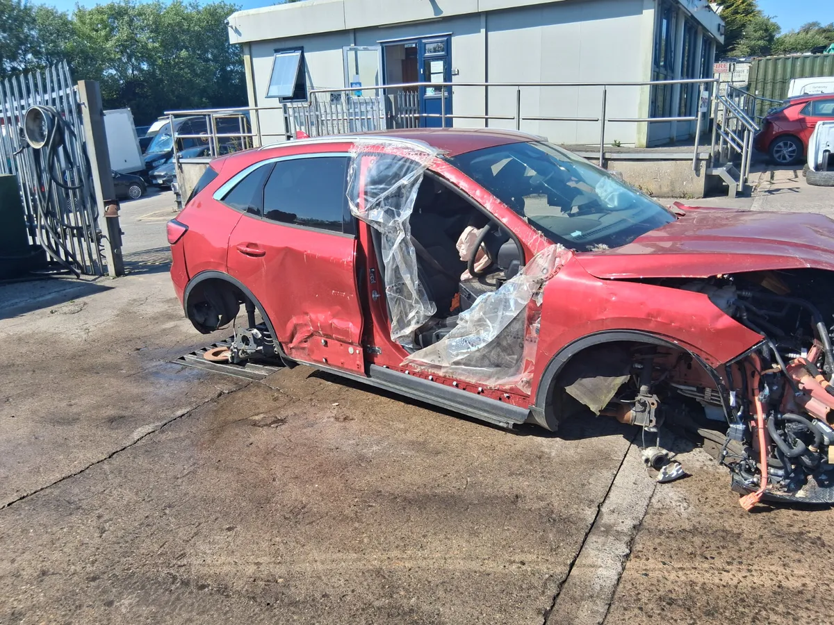 2023 FORD KUGA  2.5 HYBRID (for parts only) - Image 3
