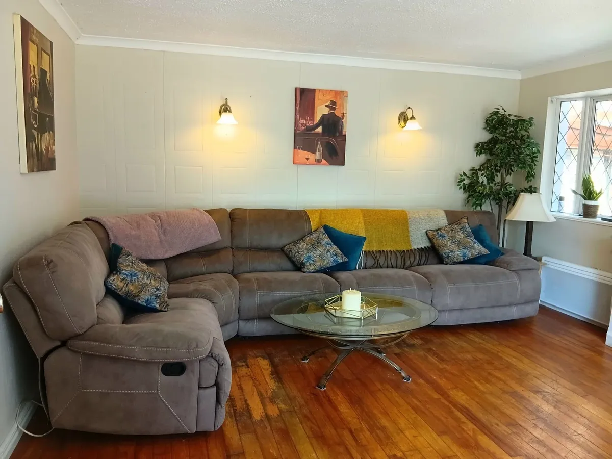 Corner Couch - Image 3