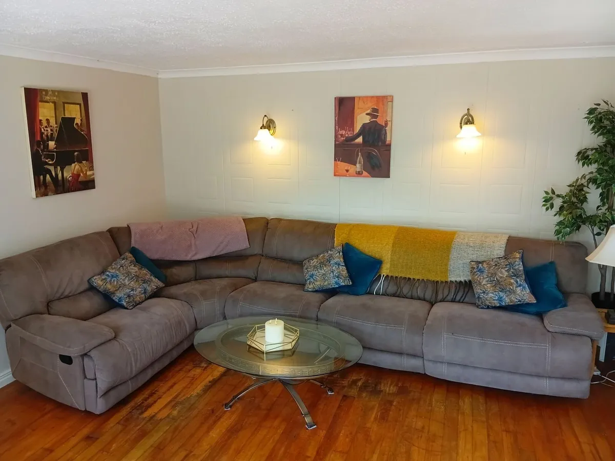 Corner Couch - Image 4