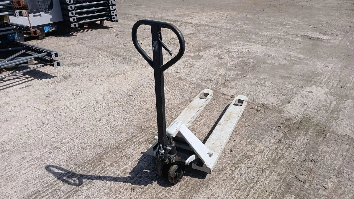 Used Pallet Truck (PT12) - Image 2