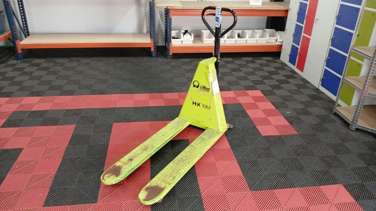 Used Pallet Truck (PT14) - Image 1