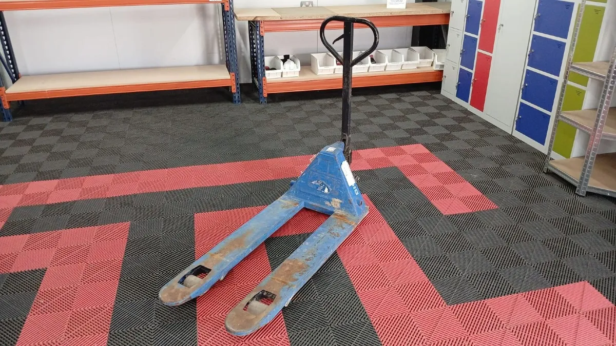 Used Pallet Truck (PT15) - Image 1