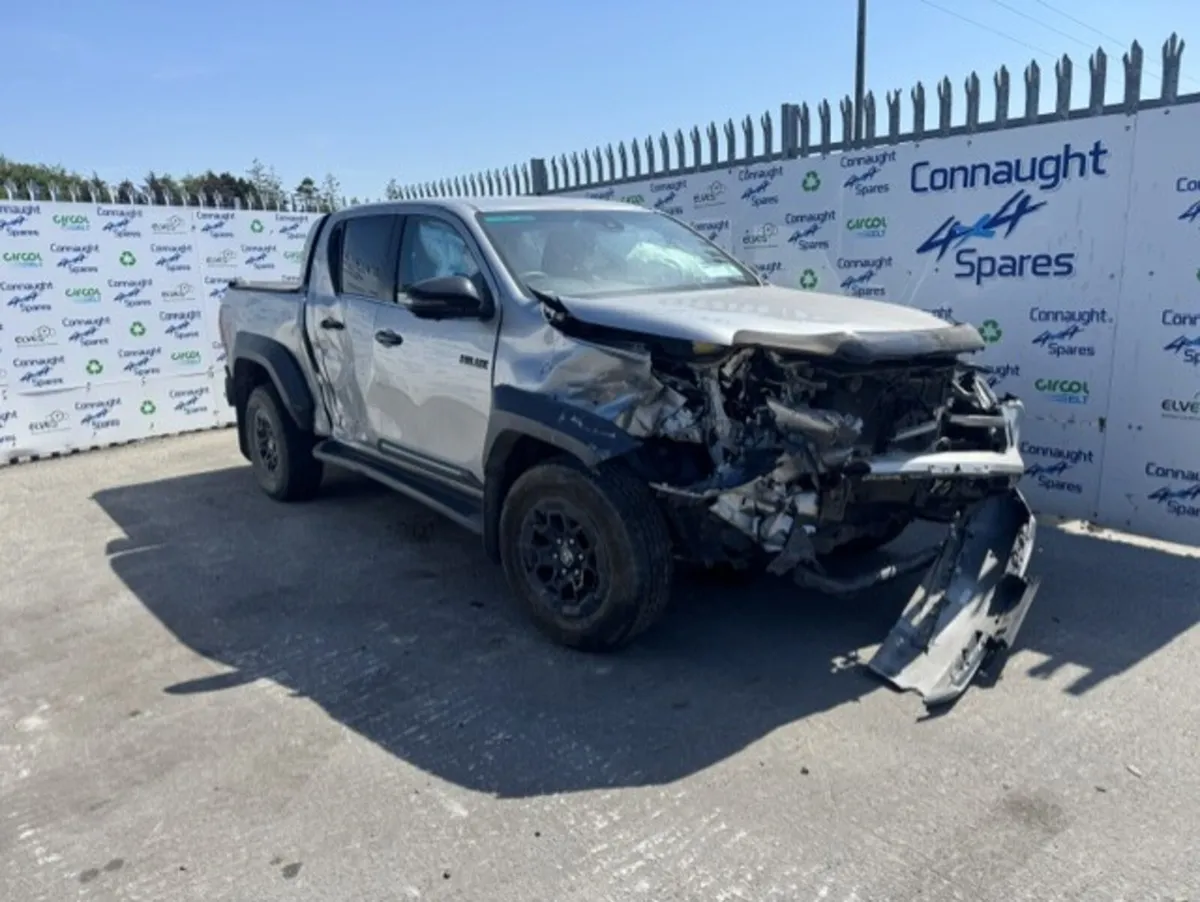 2025 TOYOTA HILUX GR 2.8 AUTO JUST IN FOR BREAKING - Image 1