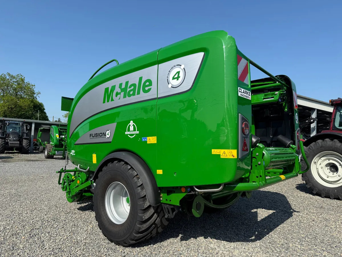 MCHALE FUSION 4 - 4000 BALES - Image 2