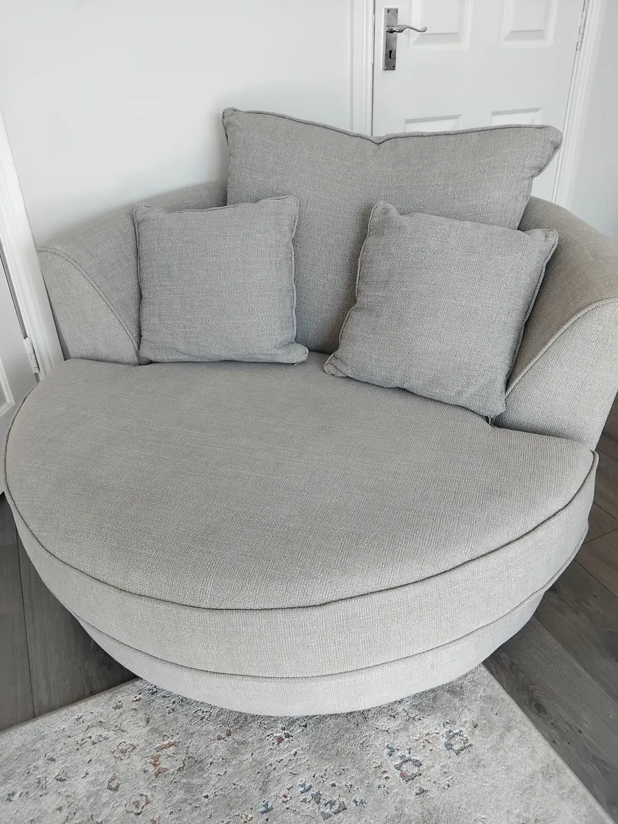 Chair Fantasia LoveSeat - Image 4