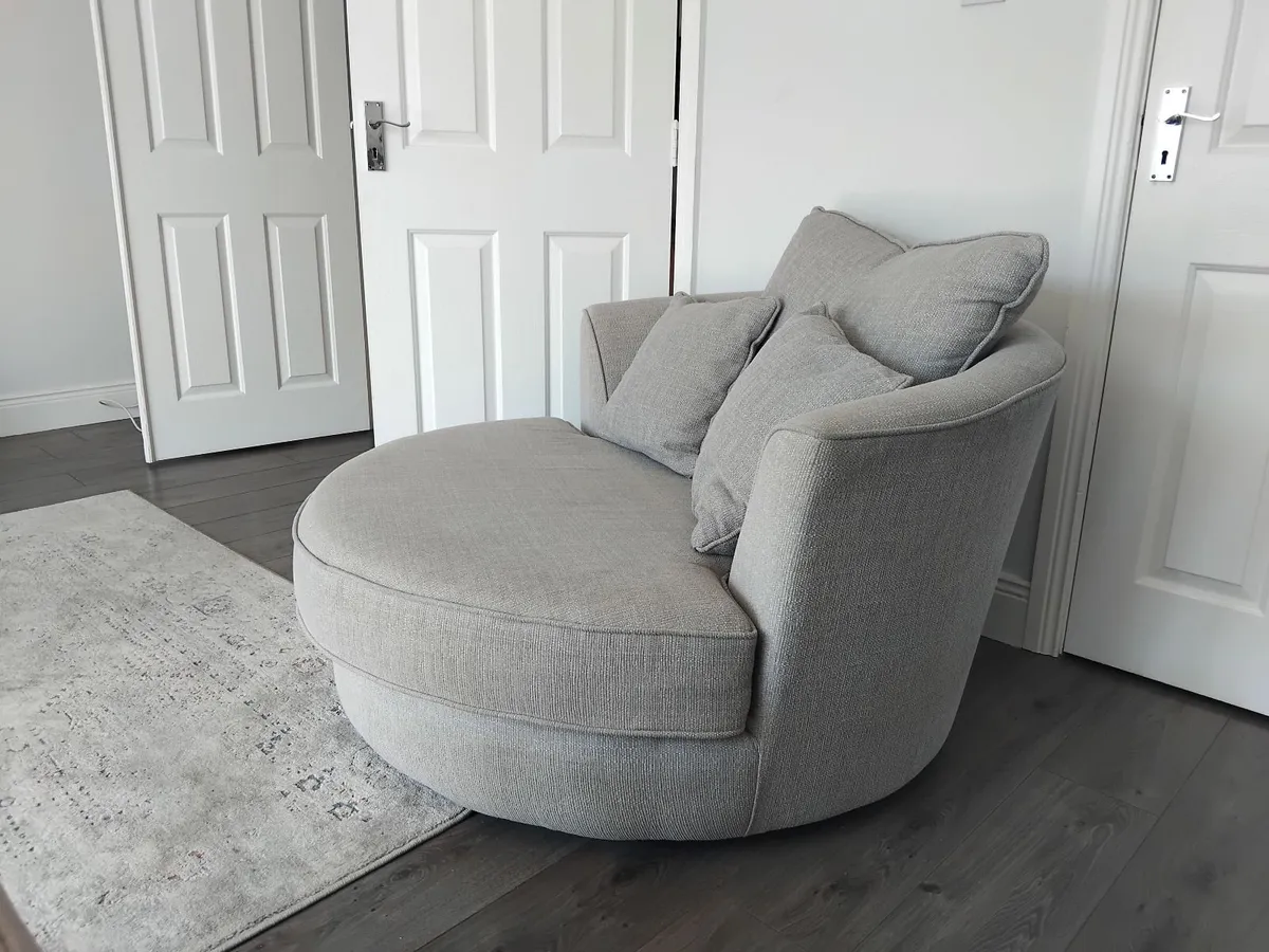 Chair Fantasia LoveSeat - Image 2