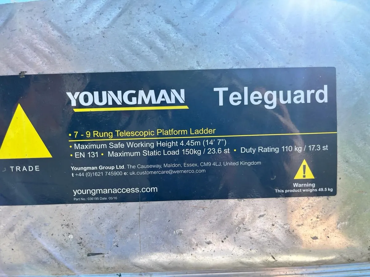 Youngman 7–9 Rung Telescopic Platform Ladder - Image 4