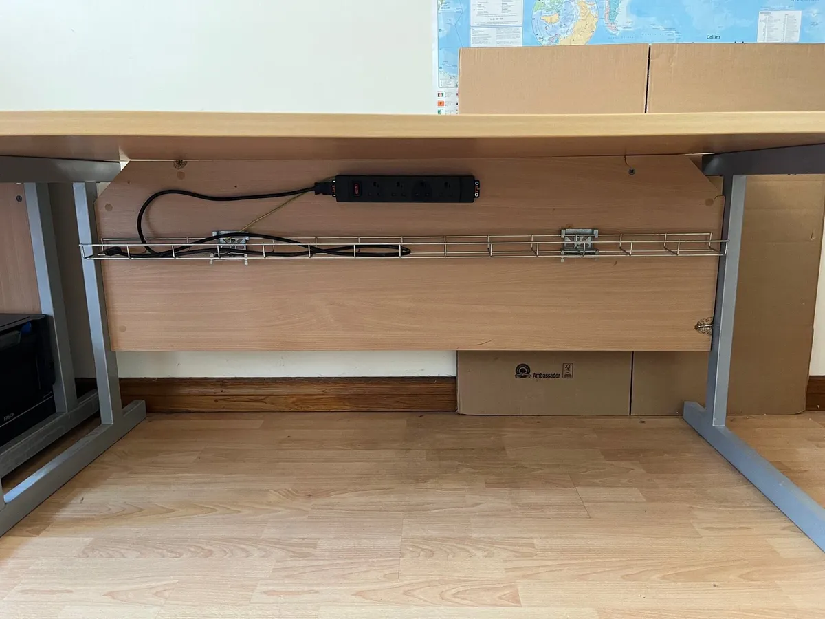 Office Desks - Image 3