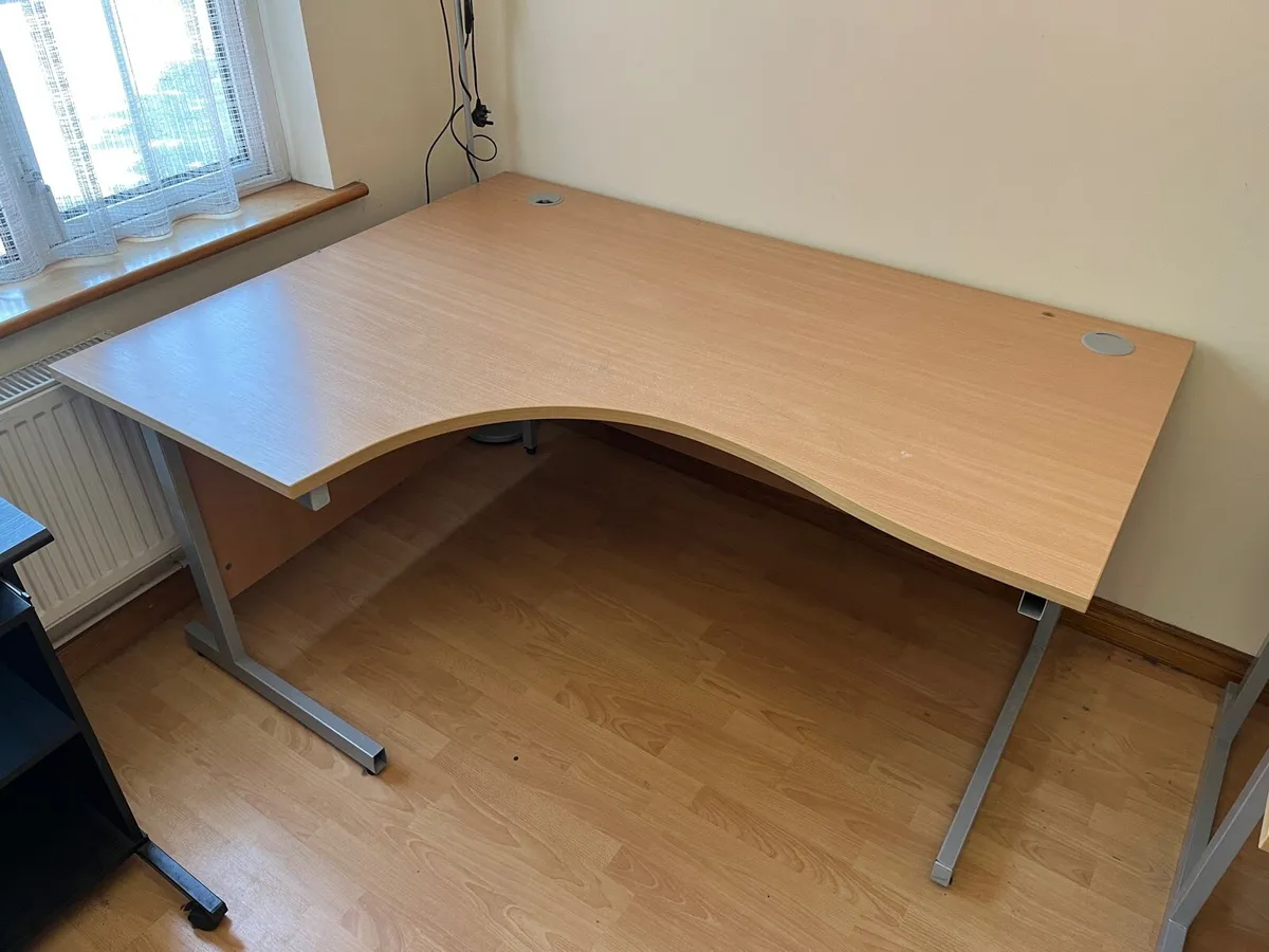 Office Desks - Image 4