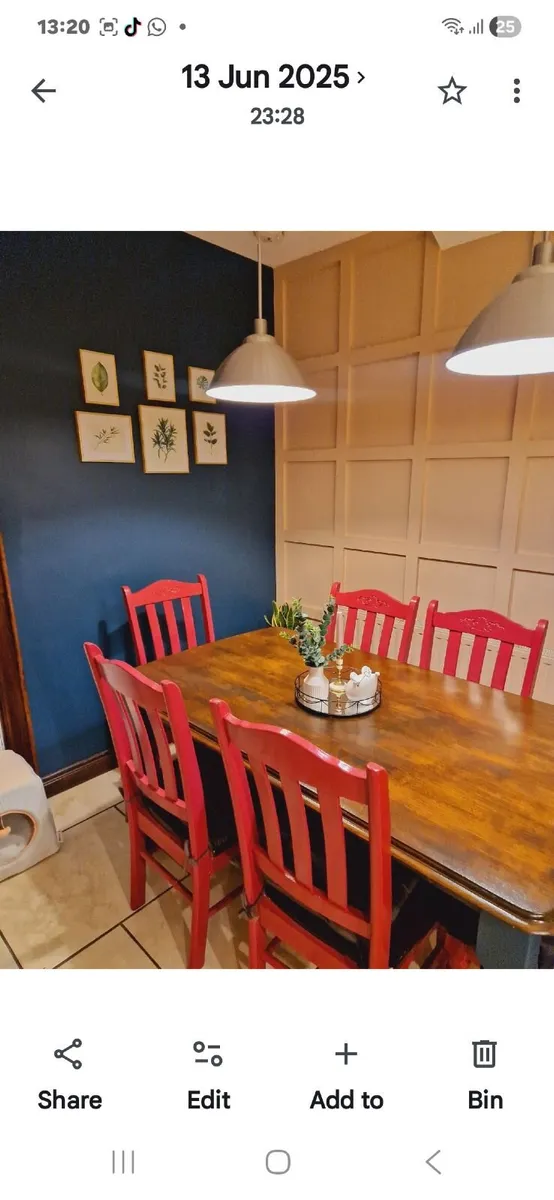 Table & chairs - Image 3