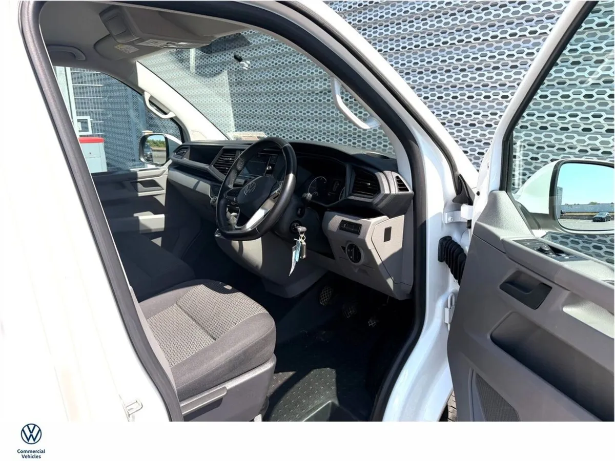 Volkswagen Transporter T6 LWB TRENDLINE 110HP M5F - Image 2