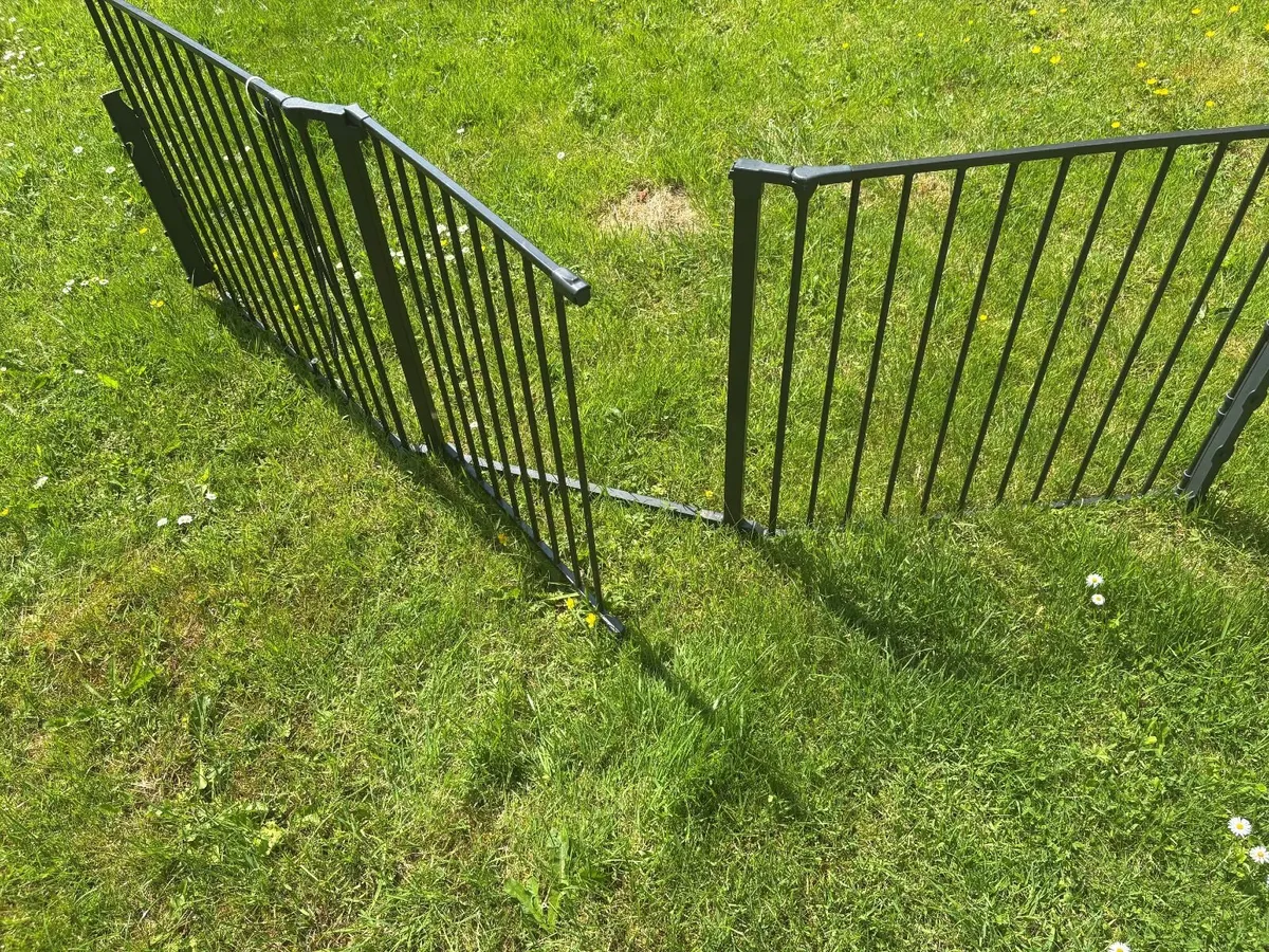 Child Gate / Fire Guard - Image 2
