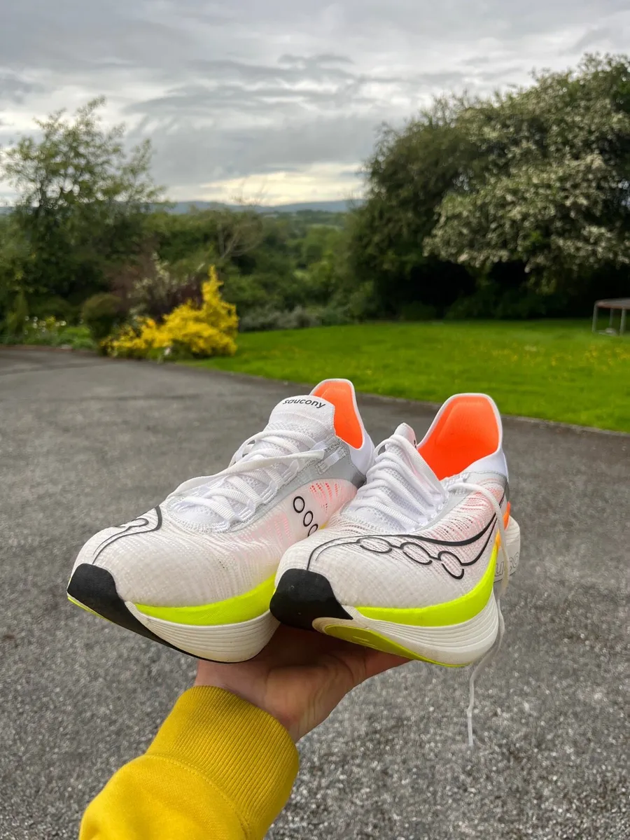 Saucony Endorphin Elite 2 - Image 1