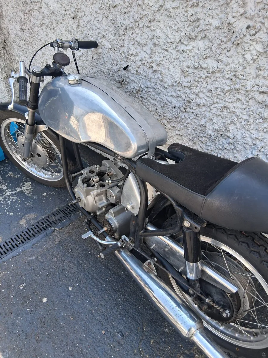 1961 triton - Image 3