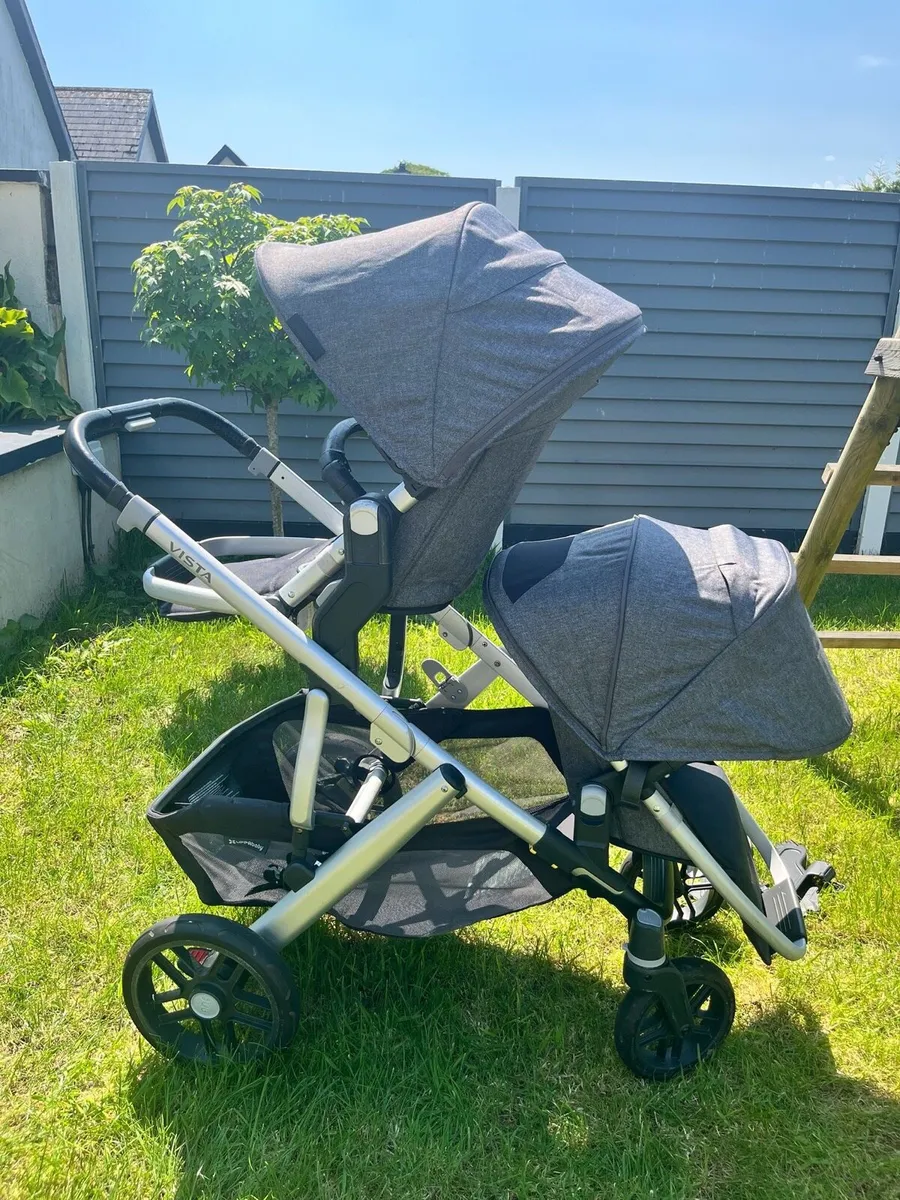 Uppababy Vista V2 travel system - Image 4