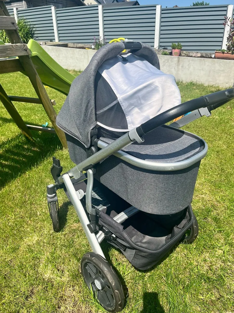 Uppababy Vista V2 travel system - Image 2