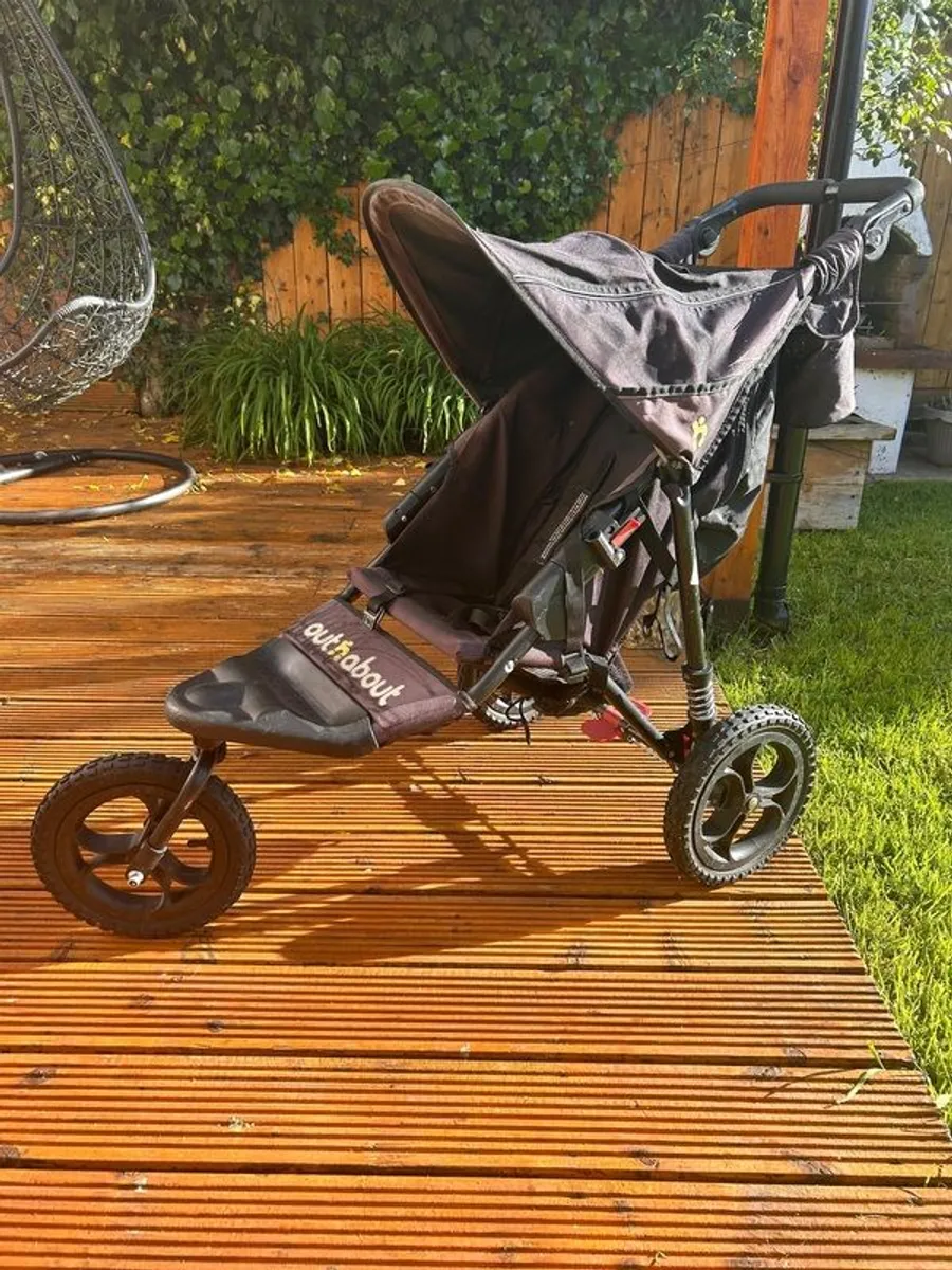 Baby stroller - Image 1