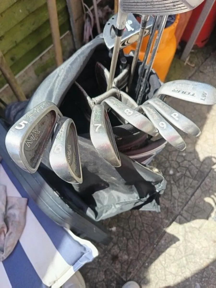 golf clubs - Image 1
