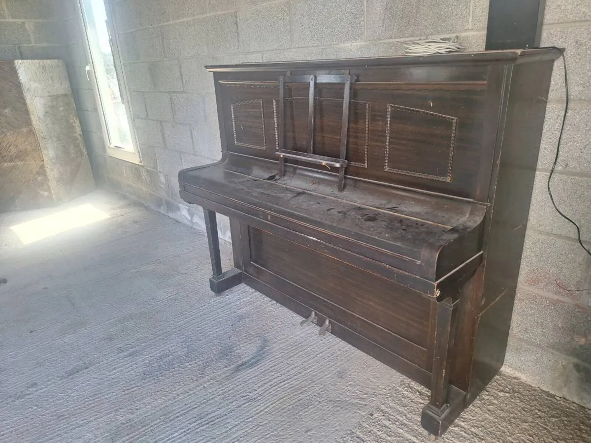 Piano - Image 2