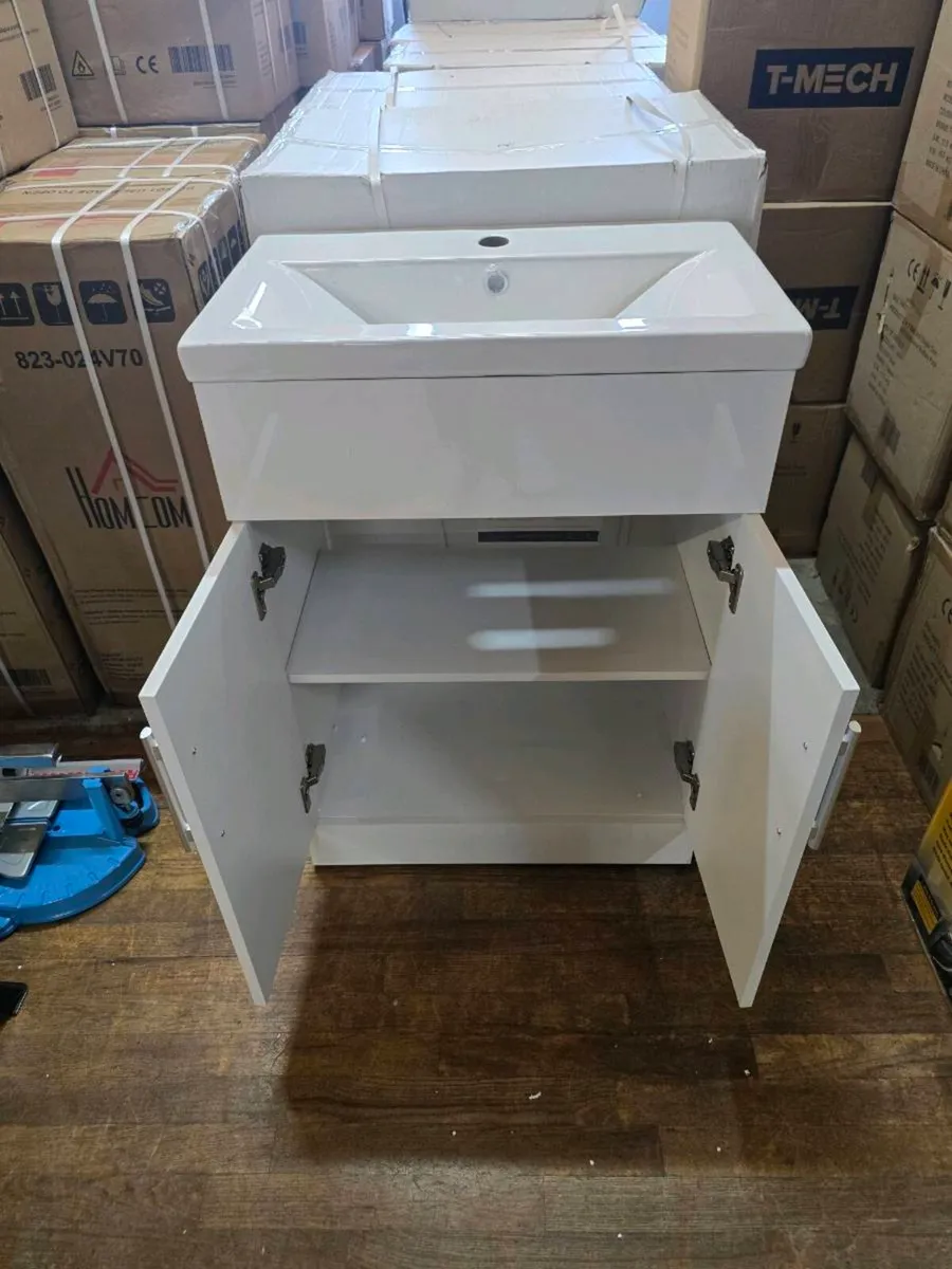 MODERN 600MM/ VANITY UNIT - Image 3