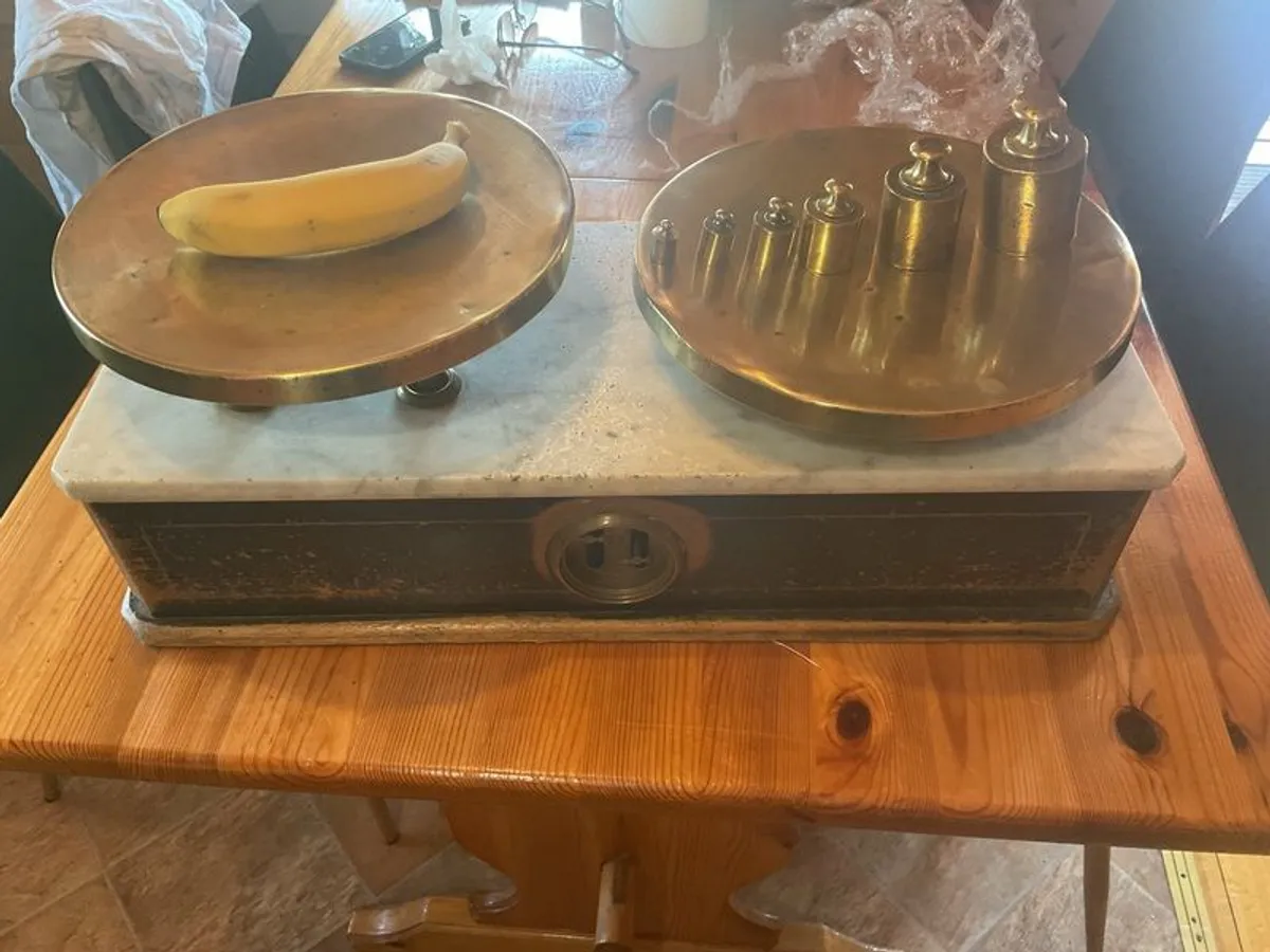 vintage weighing - Image 1